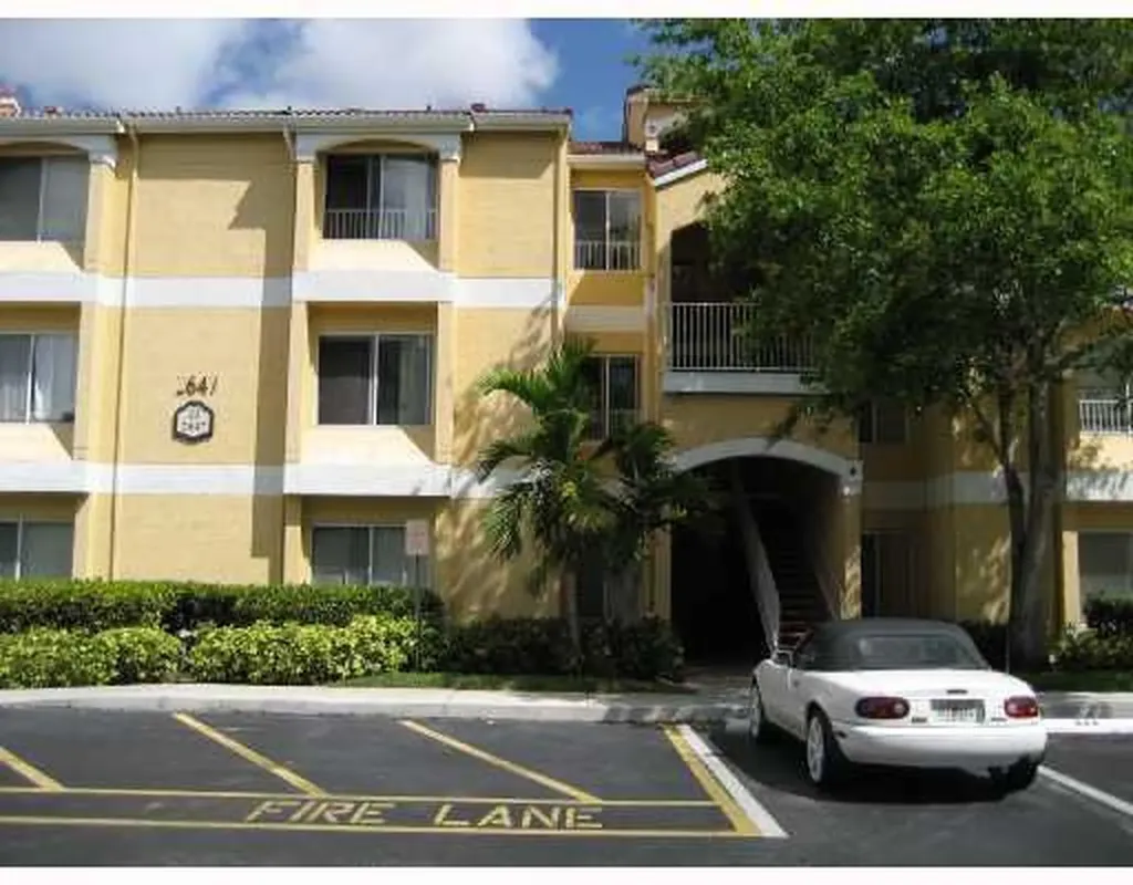 2647 NW 33rd Street Oakland Park FL 33309