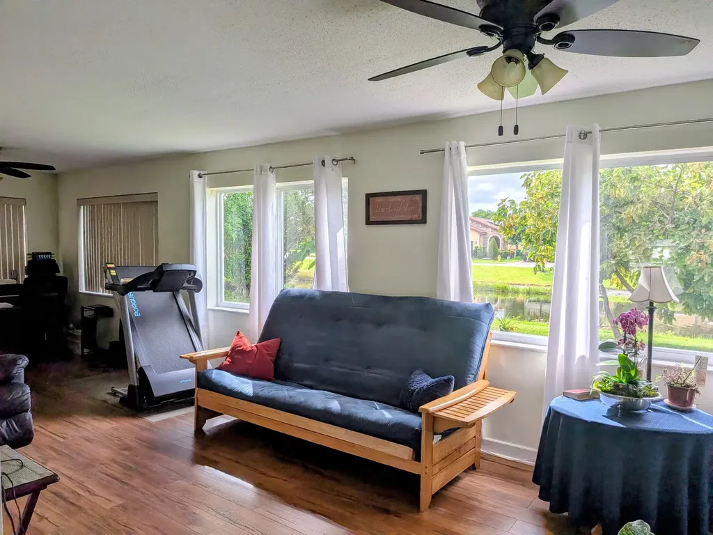 4914 NW 49th Road Tamarac FL 33319