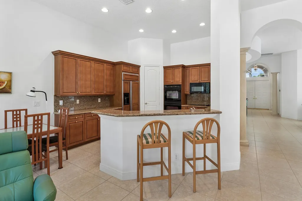 8102 Valhalla Drive Delray Beach FL 33446