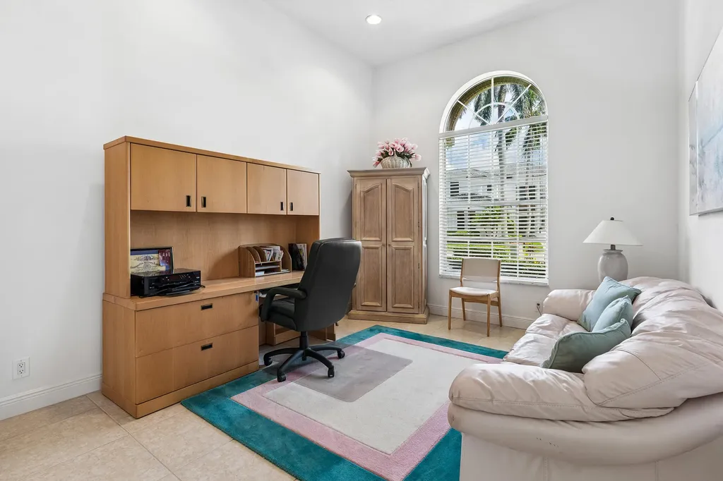 8102 Valhalla Drive Delray Beach FL 33446