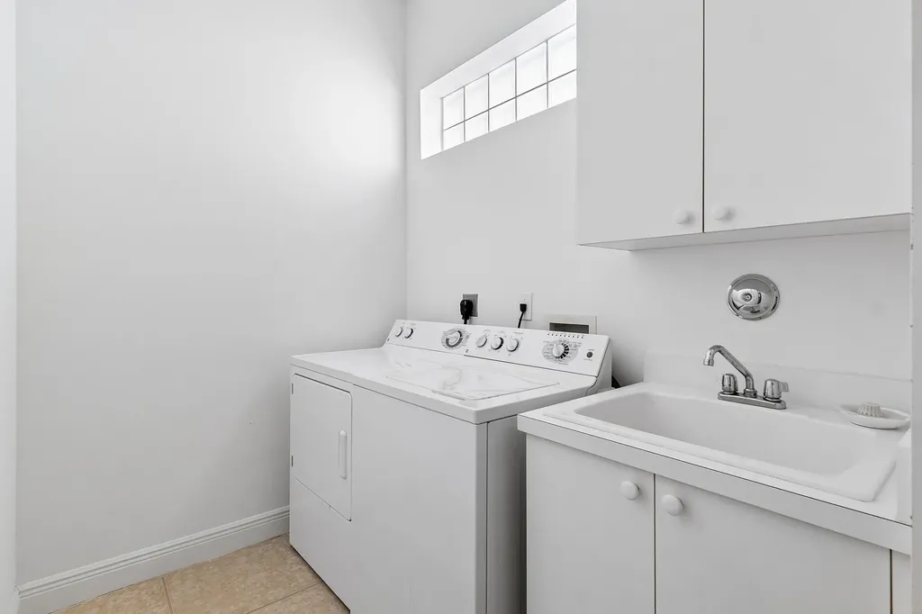 8102 Valhalla Drive Delray Beach FL 33446