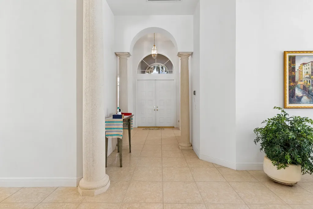 8102 Valhalla Drive Delray Beach FL 33446