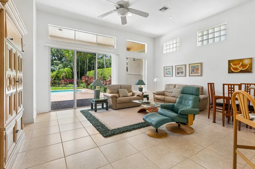 8102 Valhalla Drive Delray Beach FL 33446