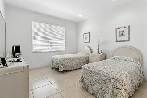8102 Valhalla Drive Delray Beach FL 33446