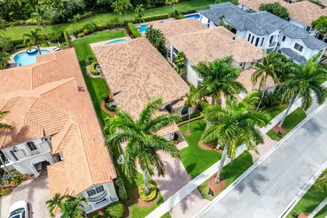 8102 Valhalla Drive Delray Beach FL 33446