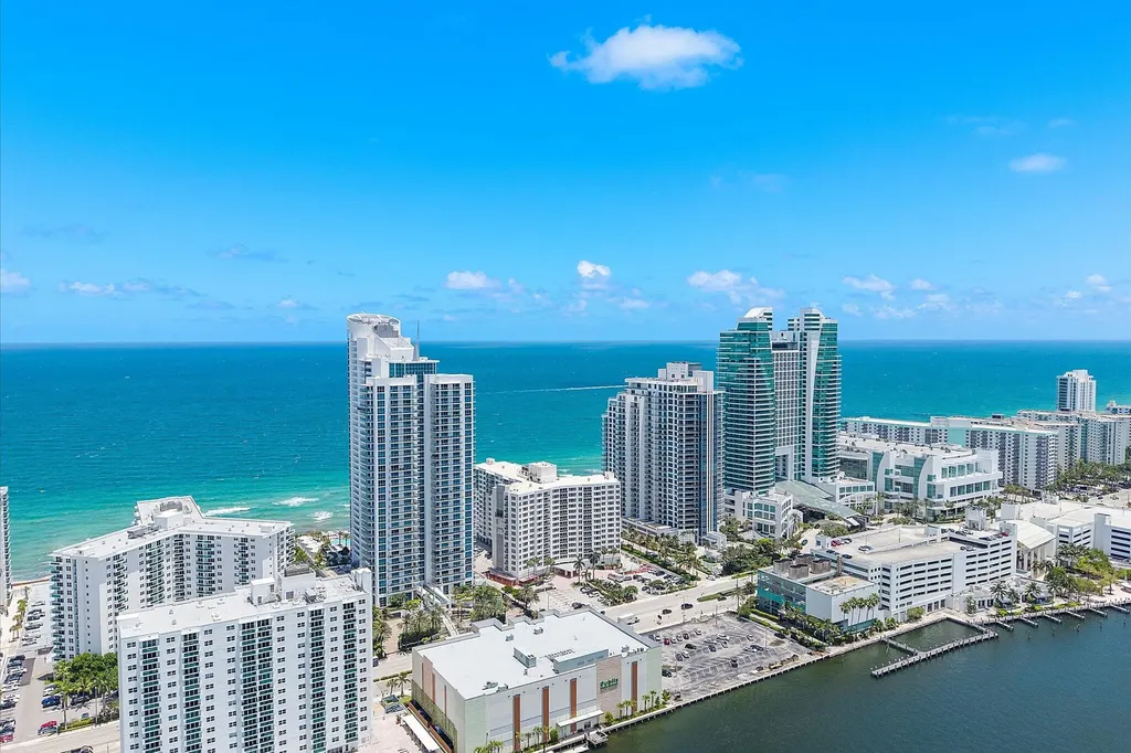 3101 S Ocean Drive Hollywood FL 33019