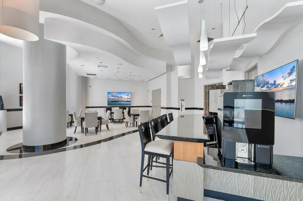 3101 S Ocean Drive Hollywood FL 33019