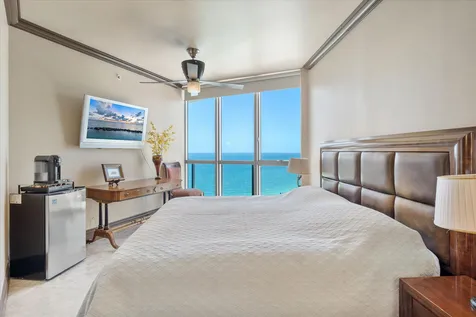 3101 S Ocean Drive Hollywood FL 33019