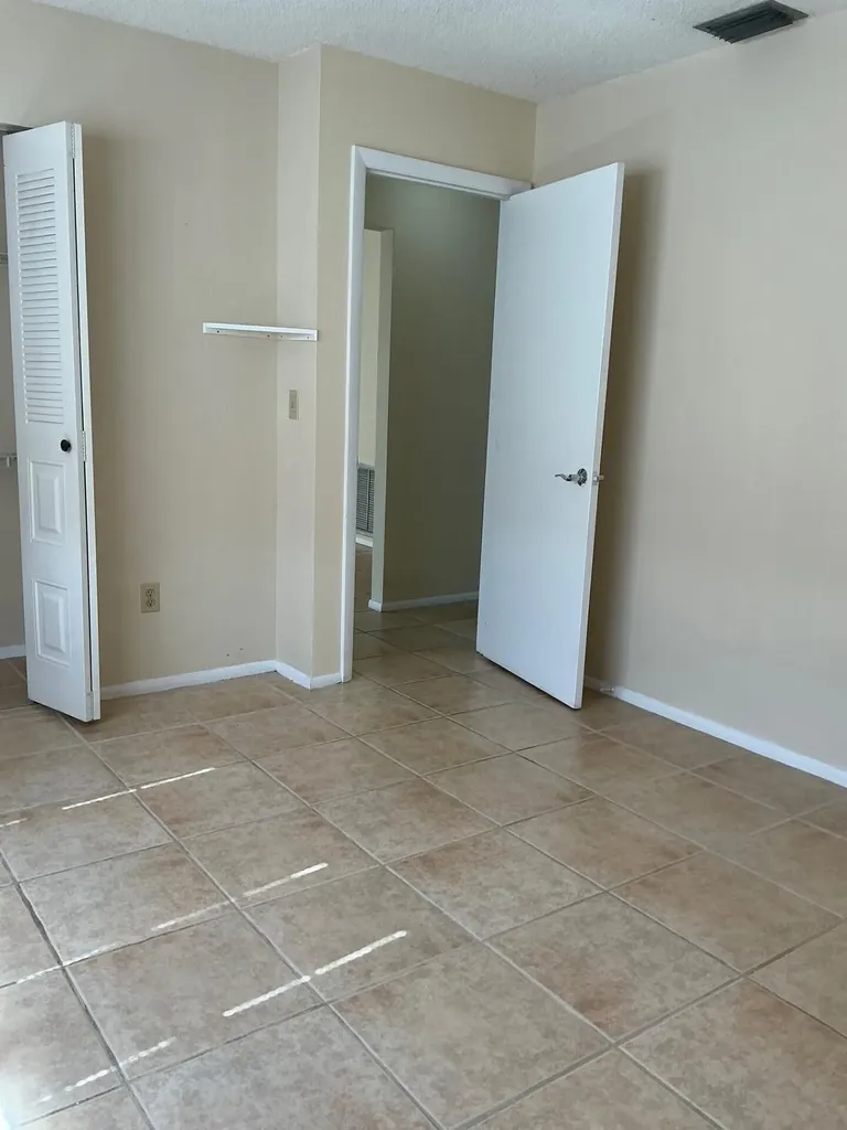 1537 SE Arenson Lane Port St Lucie FL 34952
