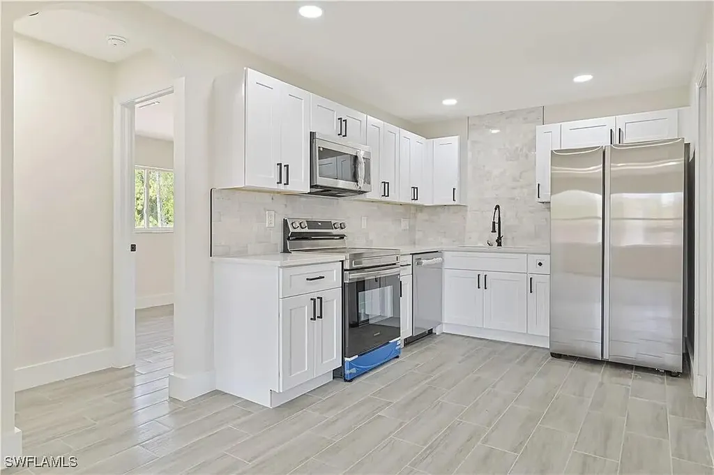 4733 28th Street SW Lehigh Acres FL 33973