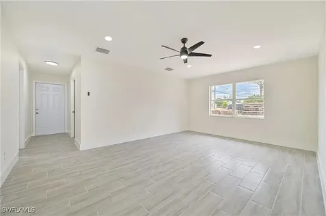 4733 28th Street SW Lehigh Acres FL 33973