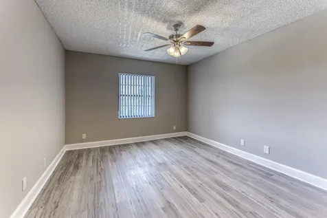 240 SE 10th Street Delray Beach FL 33483