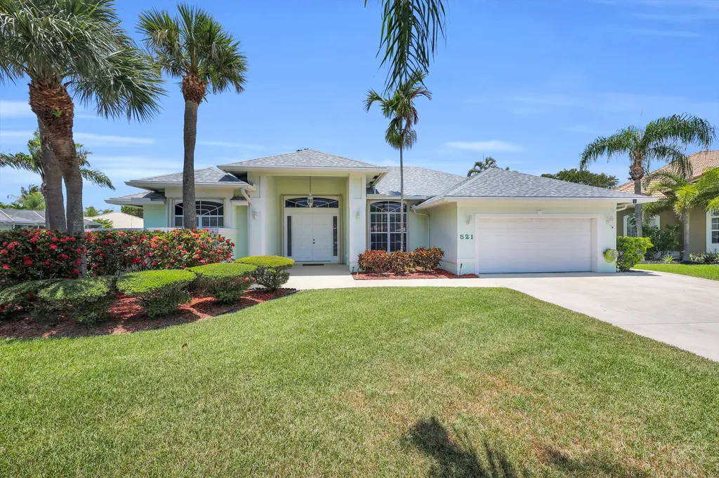 521 Cypress Circle Tequesta FL 33469