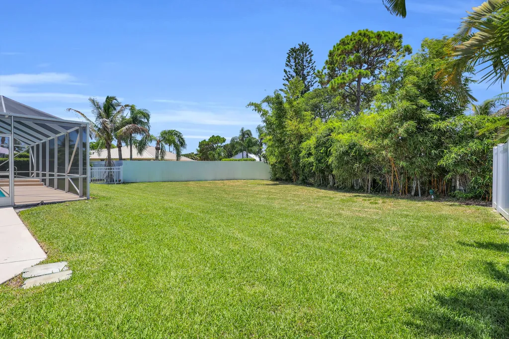 521 Cypress Circle Tequesta FL 33469