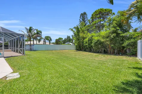 521 Cypress Circle Tequesta FL 33469