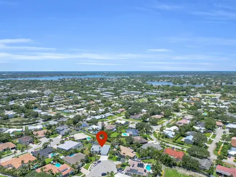 521 Cypress Circle Tequesta FL 33469