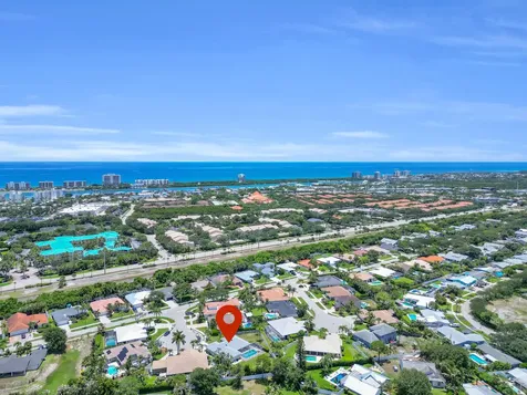 521 Cypress Circle Tequesta FL 33469