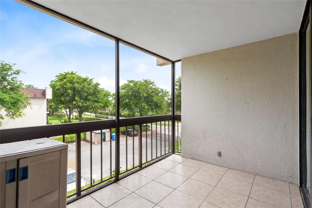 8429 Forest Hills Drive Coral Springs FL 33065