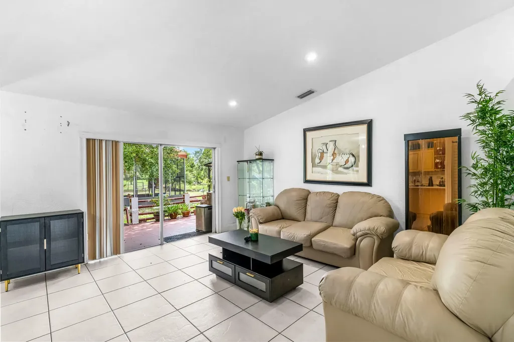 340 S Arboleda Street Clewiston FL 33440