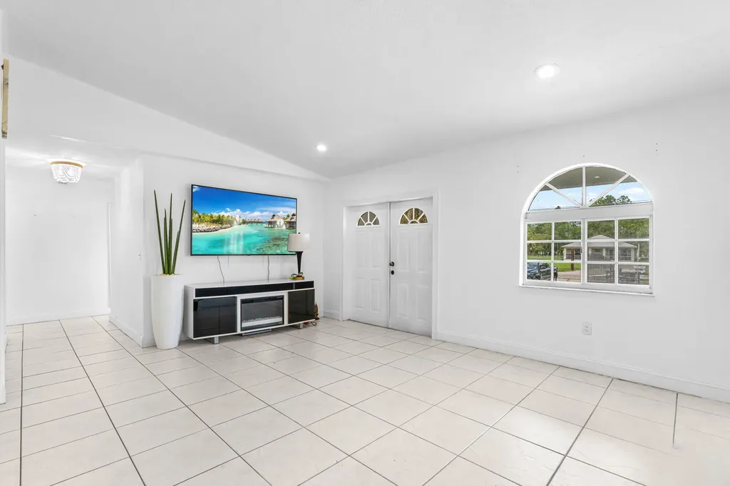 340 S Arboleda Street Clewiston FL 33440