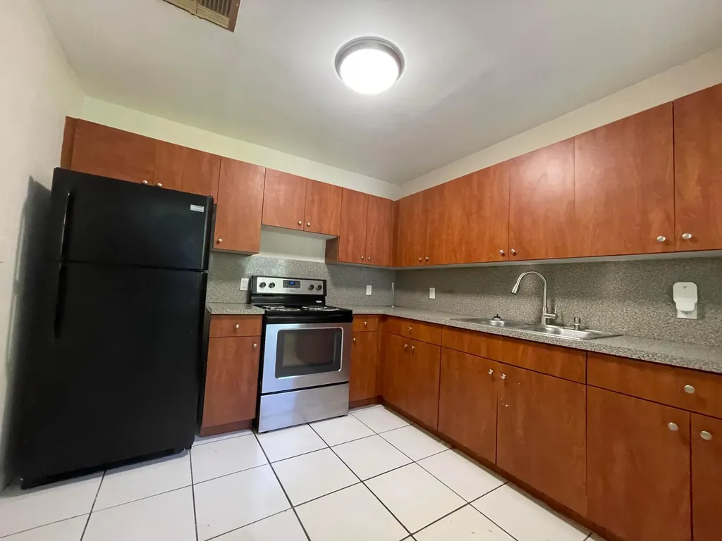 216 NW 12th Pompano Beach FL 33060