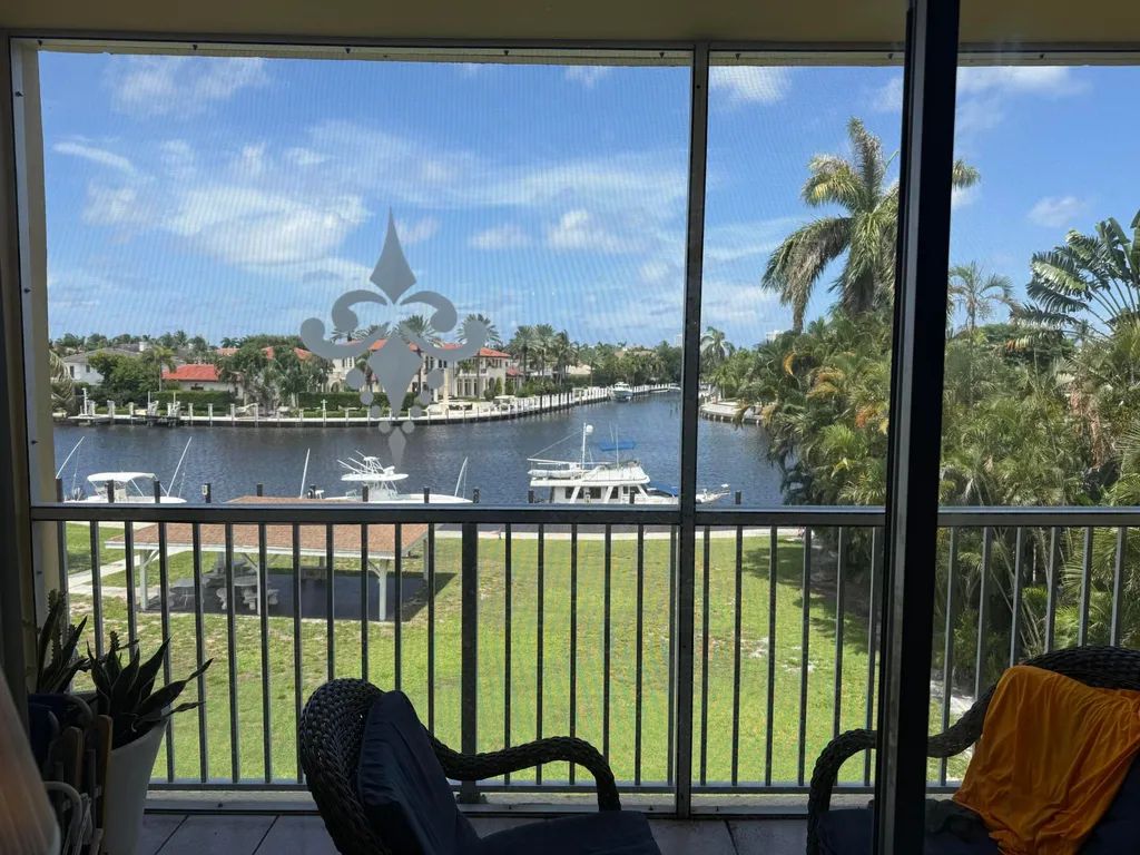 230 N Federal Highway Deerfield Beach FL 33441