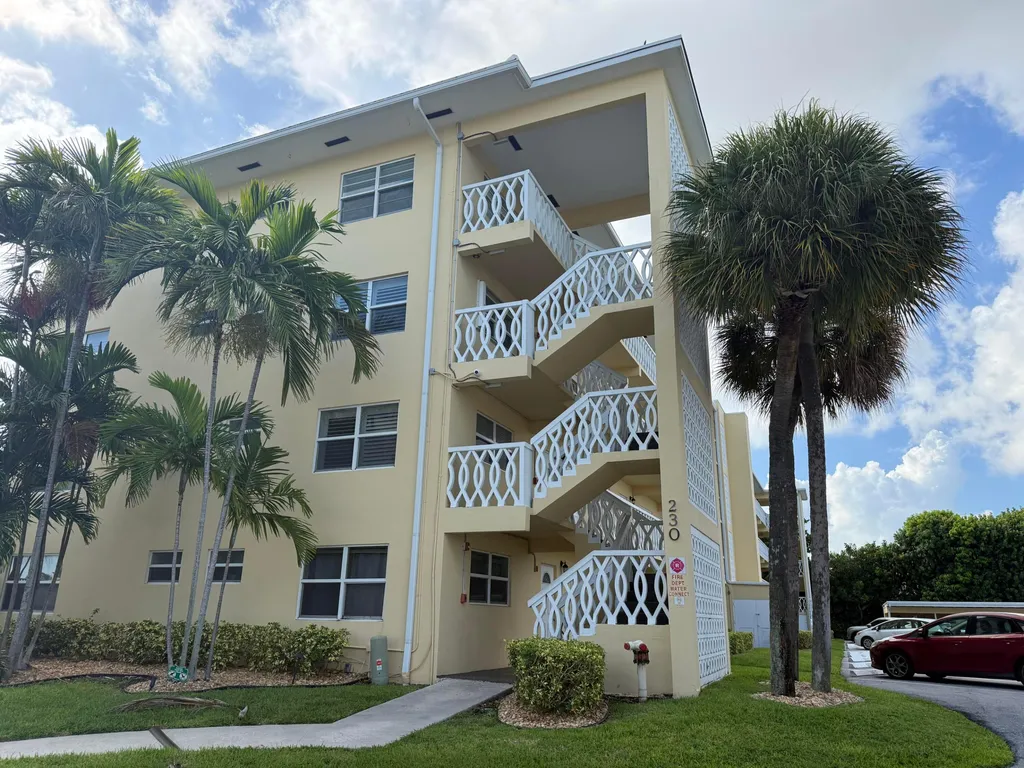 230 N Federal Highway Deerfield Beach FL 33441