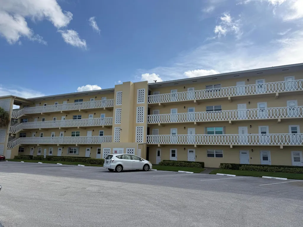 230 N Federal Highway Deerfield Beach FL 33441