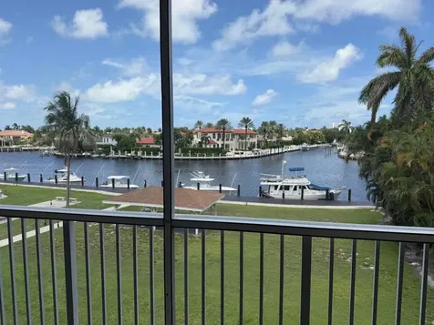 230 N Federal Highway Deerfield Beach FL 33441