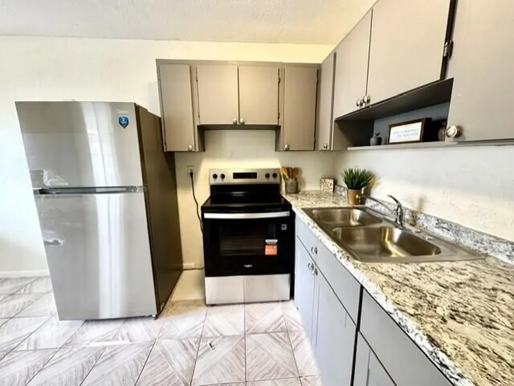 116 N F Street Lake Worth Beach FL 33460