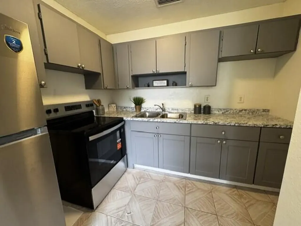 116 N F Street Lake Worth Beach FL 33460