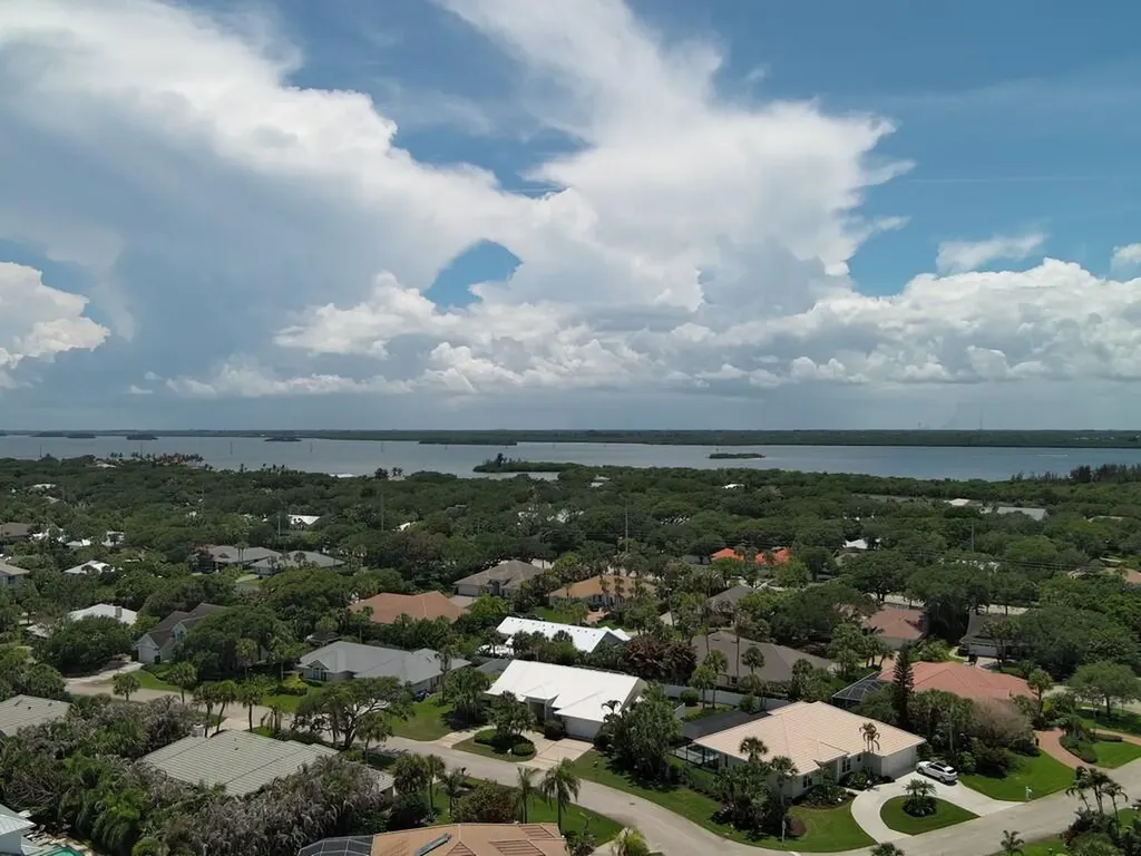 1331 Jonathans Trail Vero Beach FL 32963