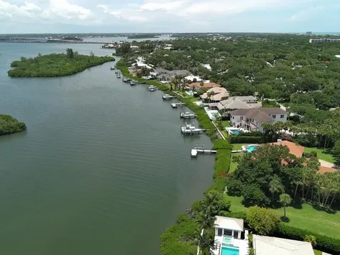 1331 Jonathans Trail Vero Beach FL 32963