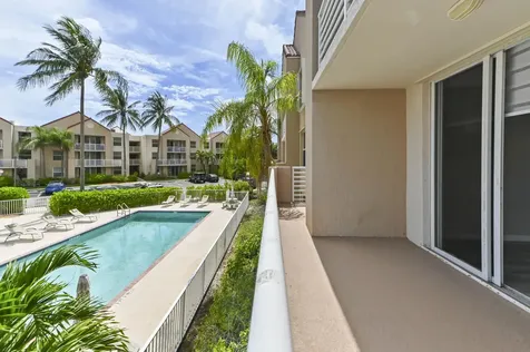 2711 Ocean Club Boulevard Hollywood FL 33019