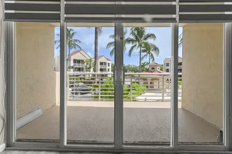 2711 Ocean Club Boulevard Hollywood FL 33019