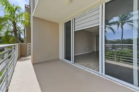 2711 Ocean Club Boulevard Hollywood FL 33019