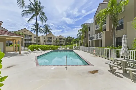 2711 Ocean Club Boulevard Hollywood FL 33019