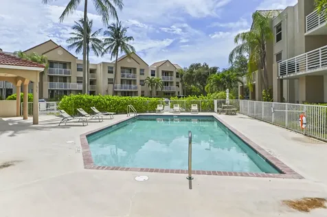2711 Ocean Club Boulevard Hollywood FL 33019