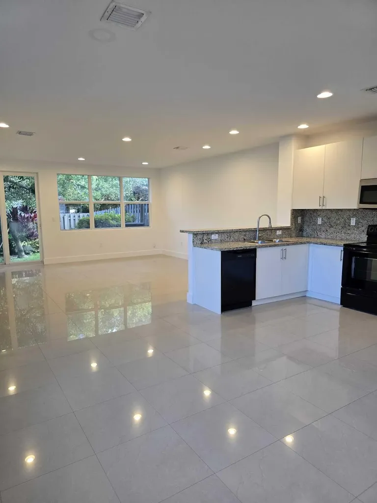 408 SW 9th Street Fort Lauderdale FL 33315
