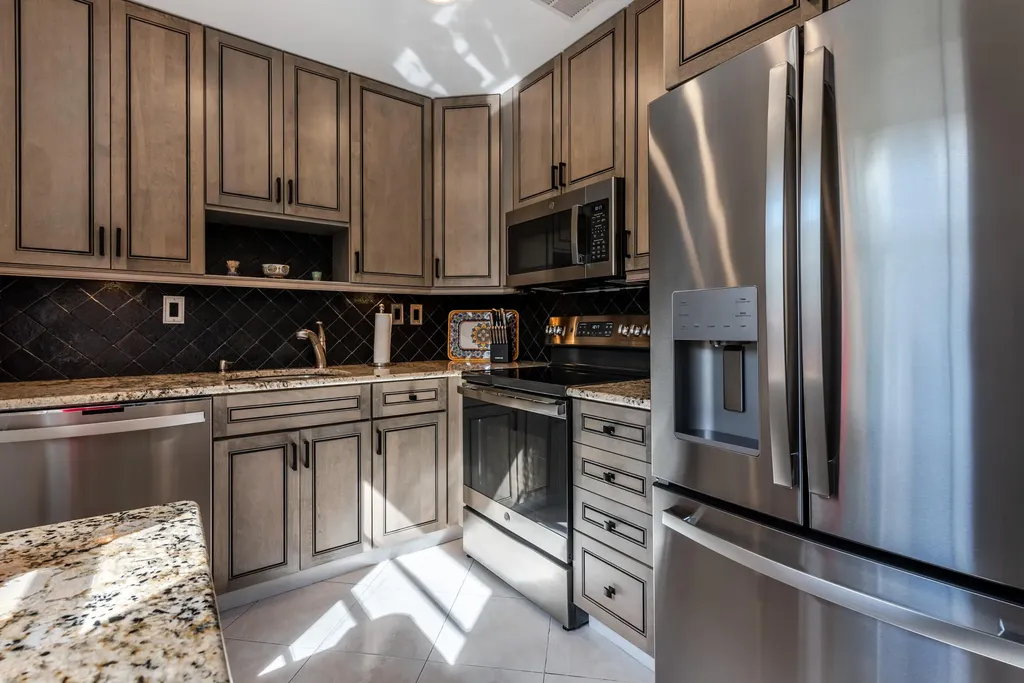 184 Piedmont D Delray Beach FL 33484