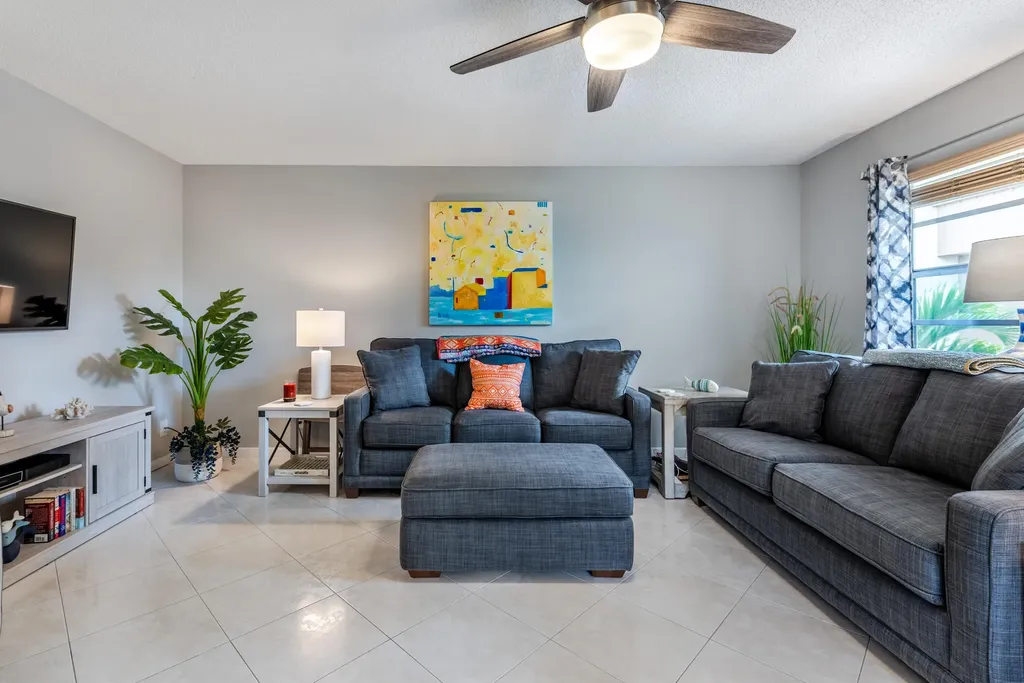 184 Piedmont D Delray Beach FL 33484