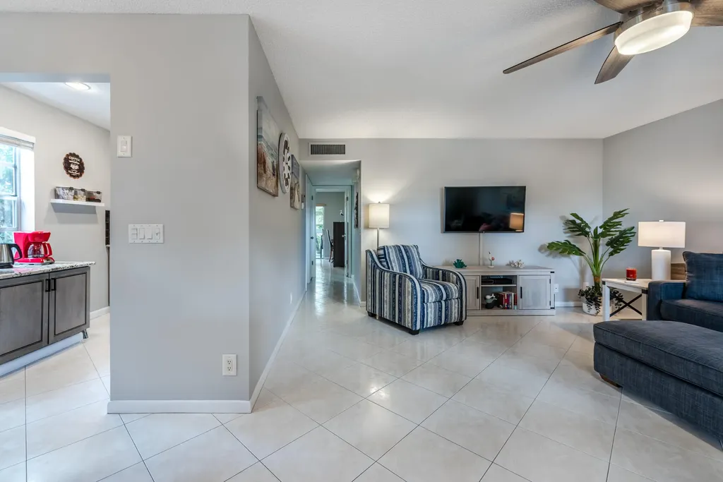 184 Piedmont D Delray Beach FL 33484