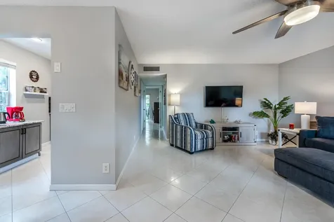 184 Piedmont D Delray Beach FL 33484