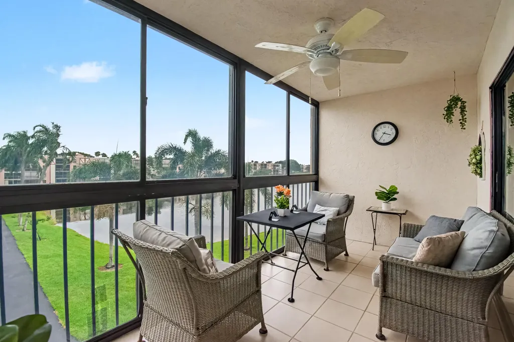 7351 Kinghurst Drive Delray Beach FL 33446