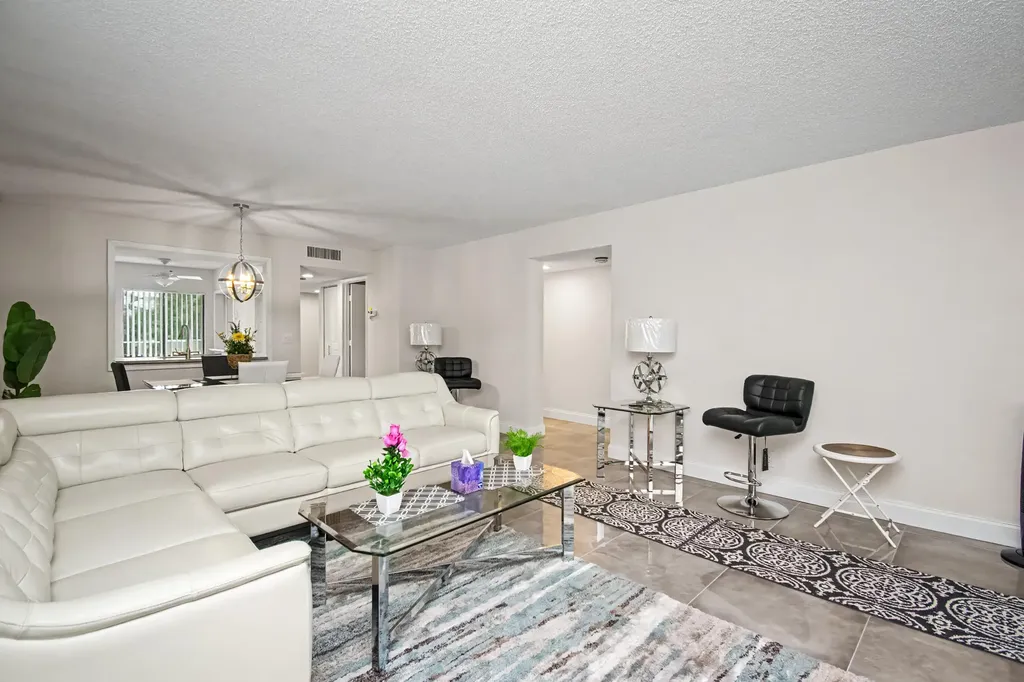 7351 Kinghurst Drive Delray Beach FL 33446