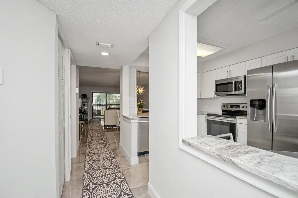 7351 Kinghurst Drive Delray Beach FL 33446