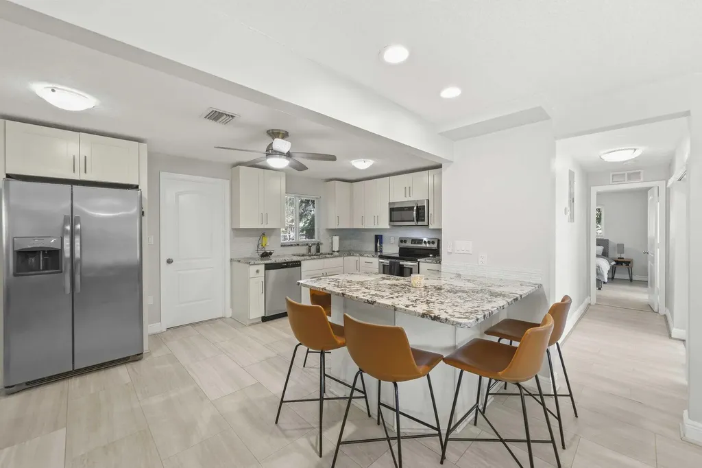 1710 SW 4th Avenue Pompano Beach FL 33060