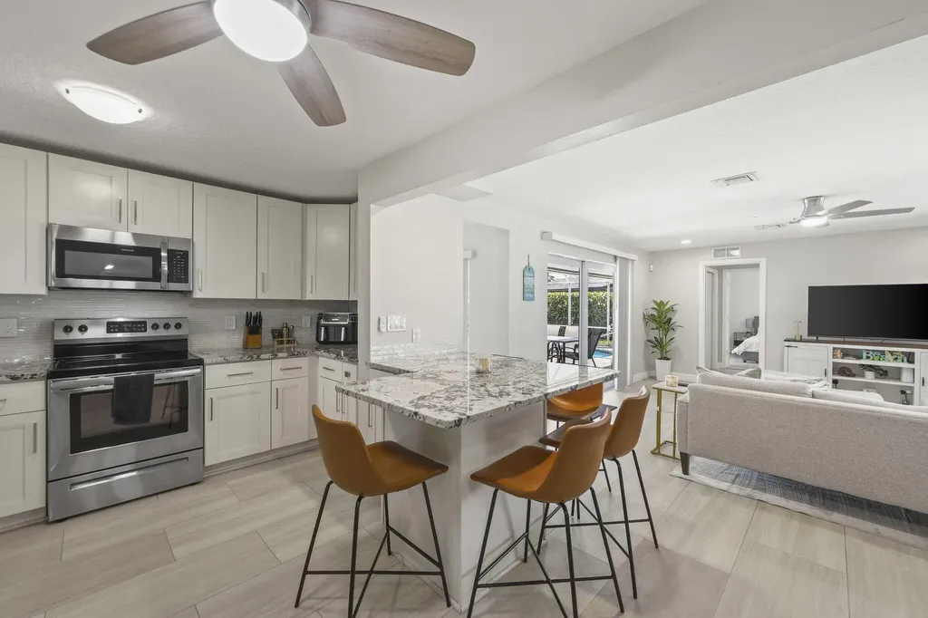 1710 SW 4th Avenue Pompano Beach FL 33060