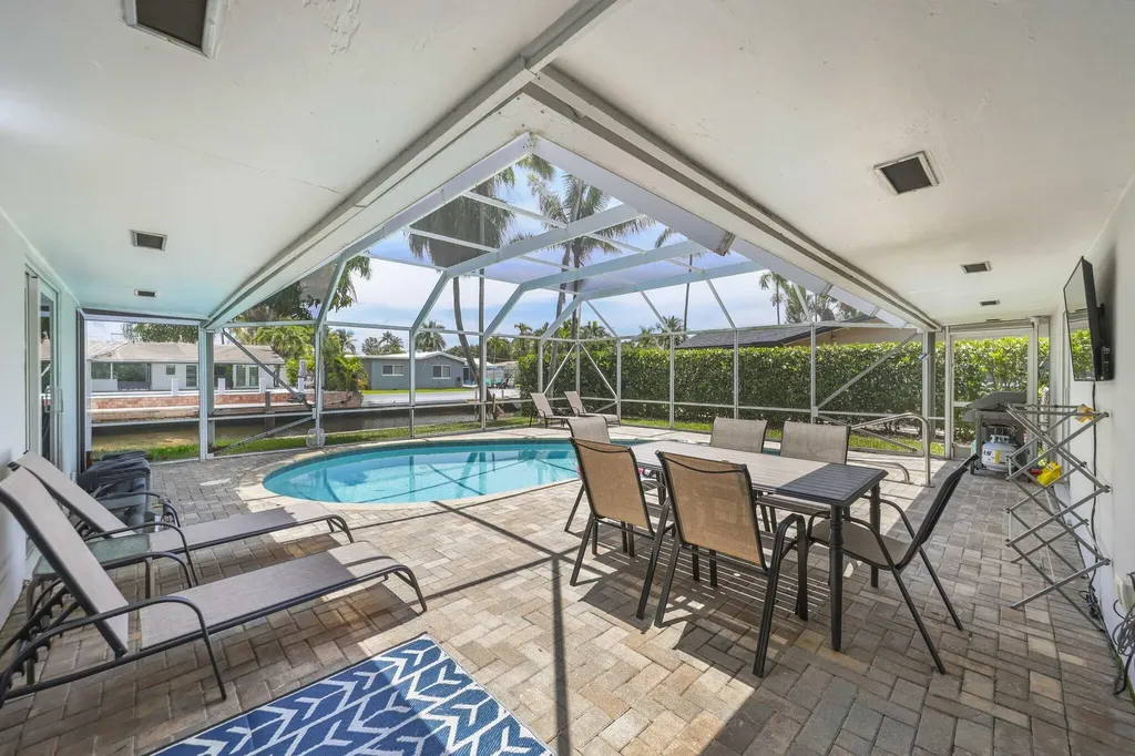 1710 SW 4th Avenue Pompano Beach FL 33060