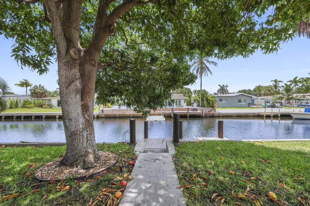 1710 SW 4th Avenue Pompano Beach FL 33060